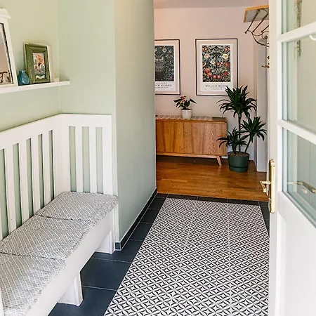 Romanticky Se Starozitnym Interierem Apartament *