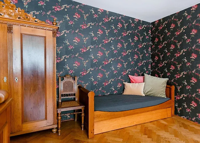Romanticky Se Starozitnym Interierem شقة *